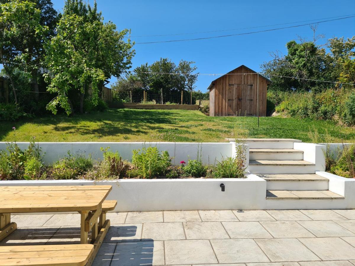 Cippinstone Villa Newport  Exteriör bild